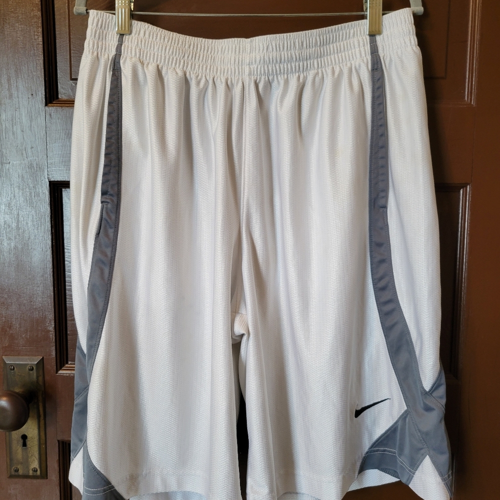 2/$12 Nike men's basketball shorts XL